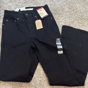 New with Tags women’s Levis Relaxed Fit Black Jeans